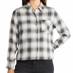 TIME AND TRU Cropped Gray Plaid Flannel Button Front Shirt NWT